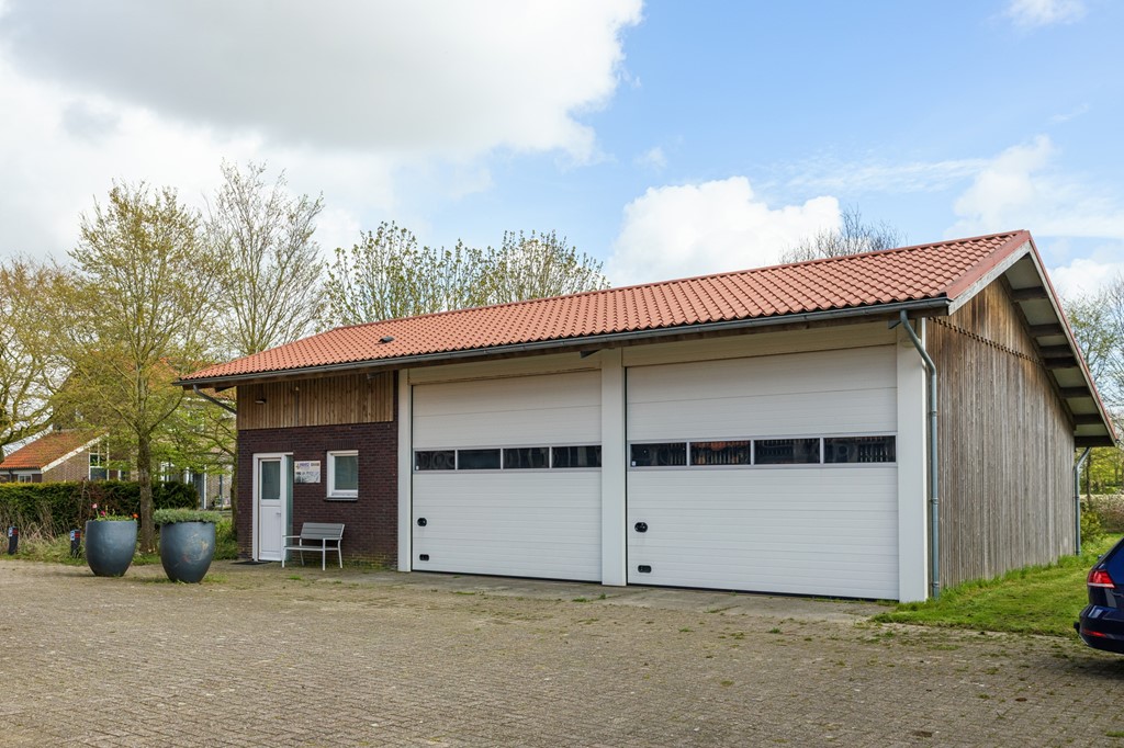 woonhuis_JL_buiten_kantoor (1).jpg
